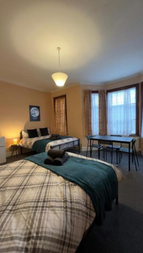 25 Minutes to Central London Rooms 35